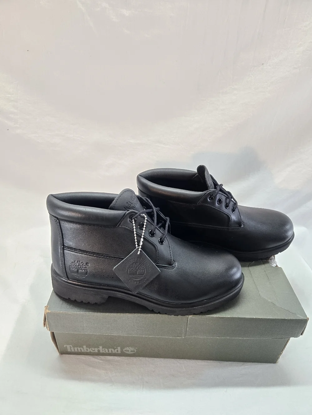 Timberland Men's 7.5 Mid Lace Waterproof Chukka Boots Black New.